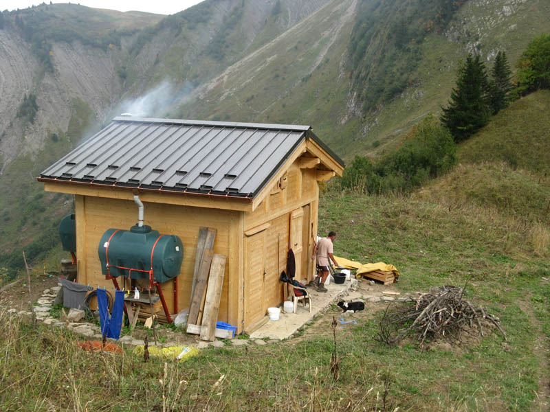 Photo - Cabane de berger et système de récupération d'eau de pluie